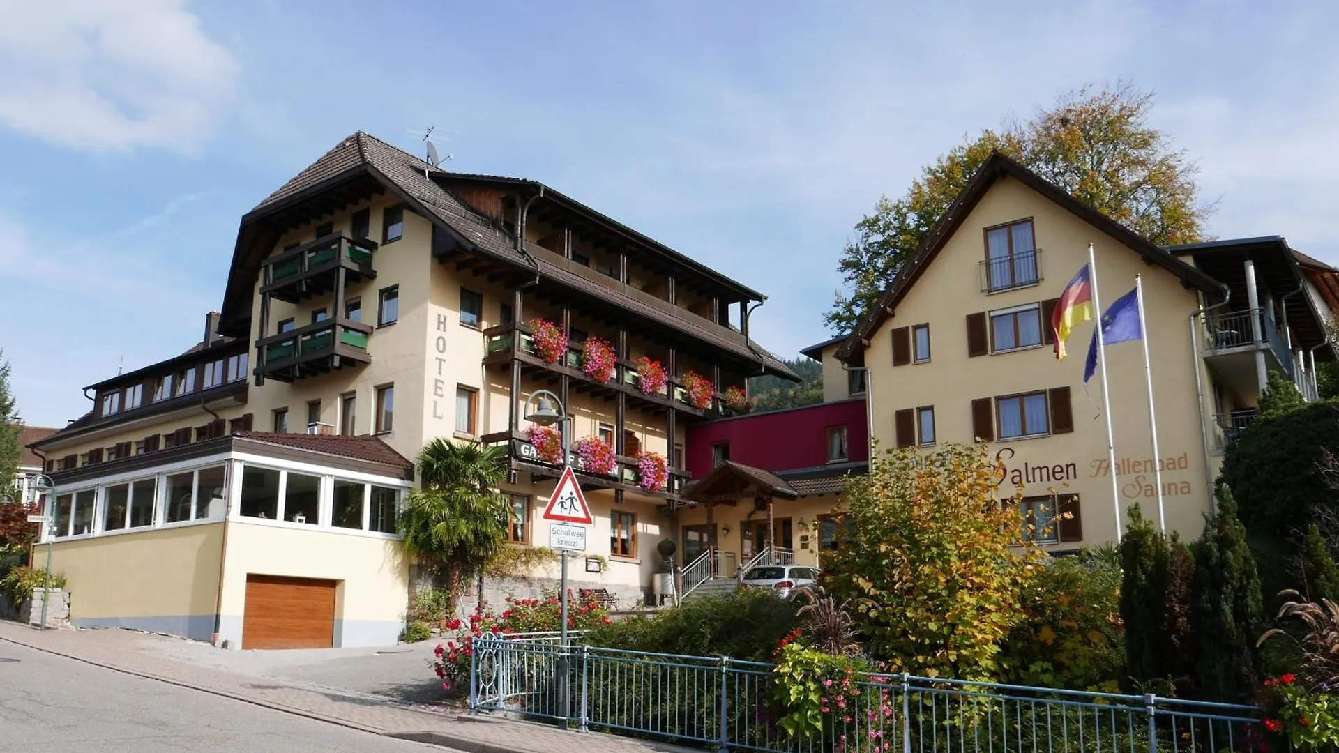 4 Budget-Hotels nahe dem Gemeindehaus Lautenbach